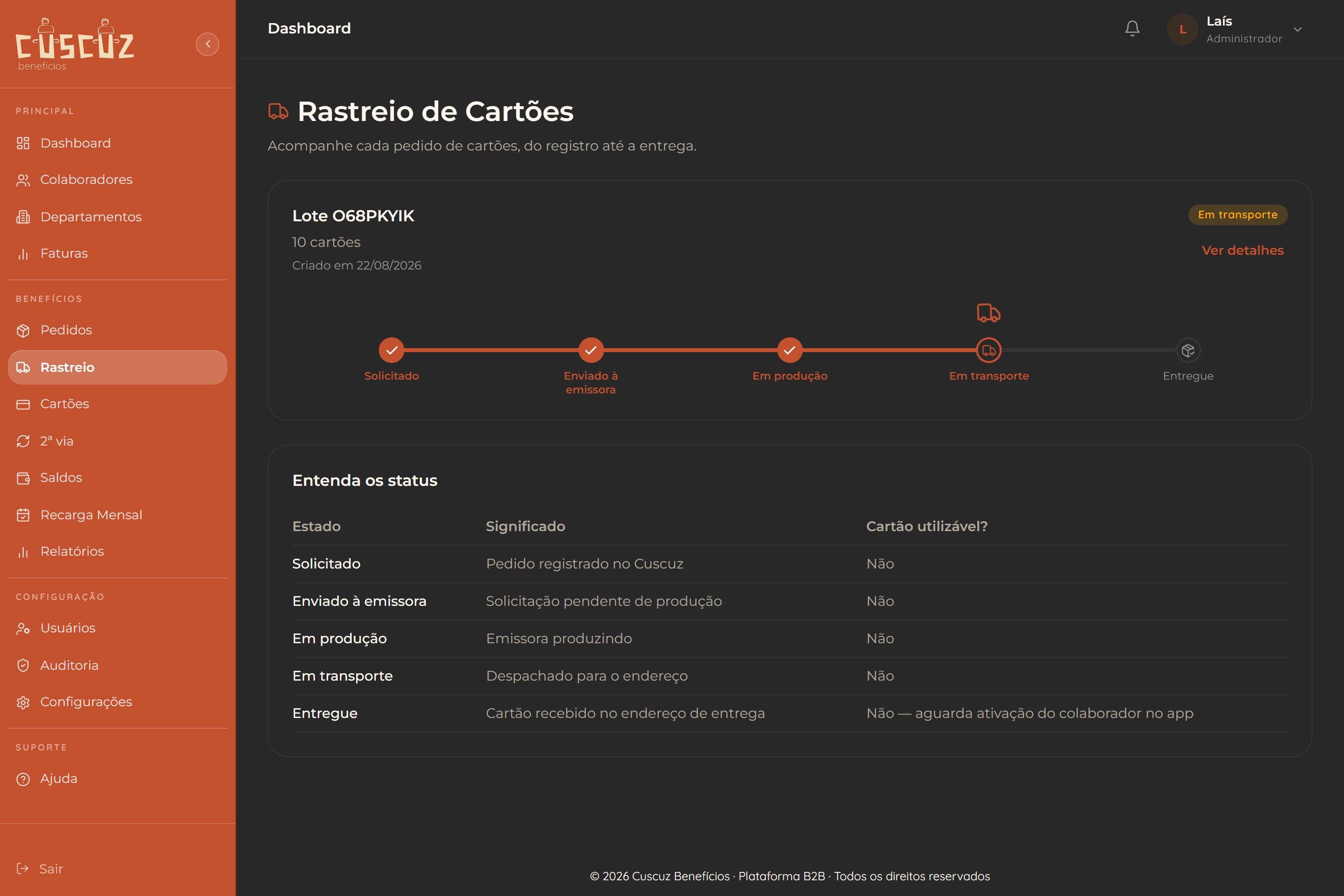 Tela de rastreio com um pedido em transporte e a tabela Entenda os status informando em qual etapa o cartão já pode ser usado